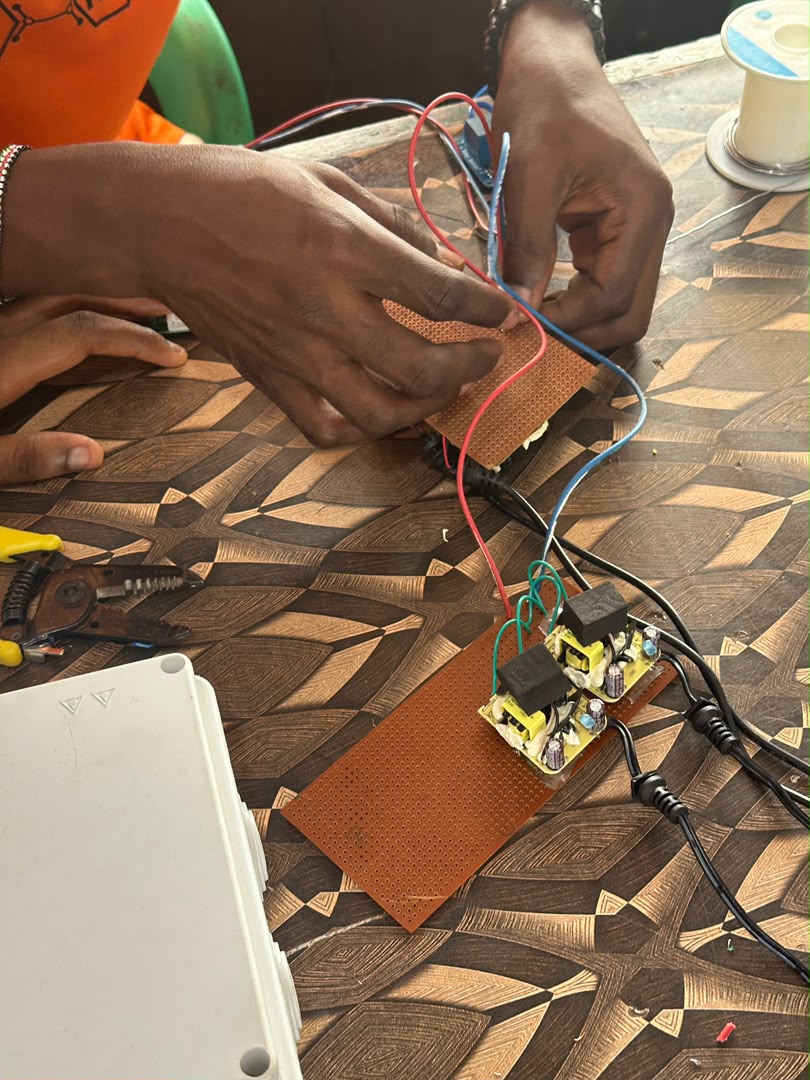 Taking students through basic circuits.